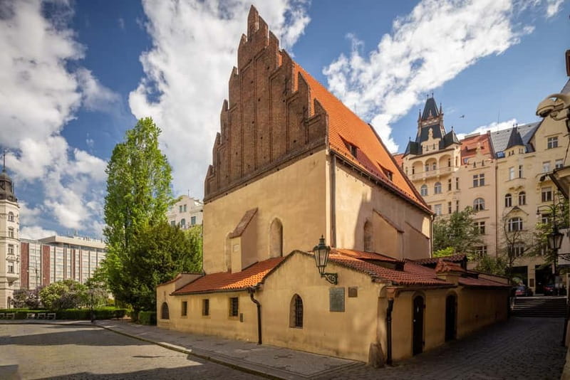 World War II History Tour of Prague's Old Town - Key points to know before you go